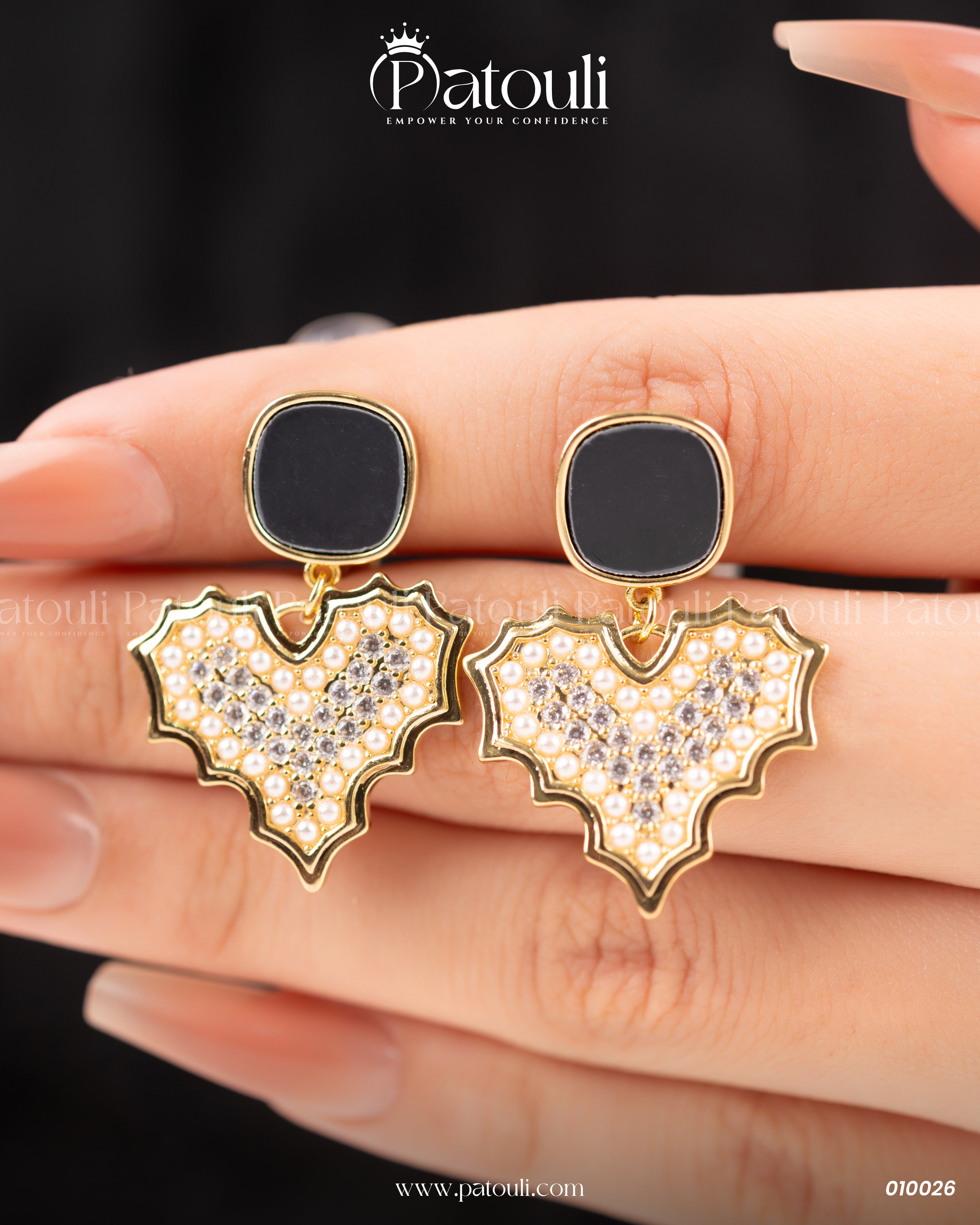 Elegant Black And Golden Pinless