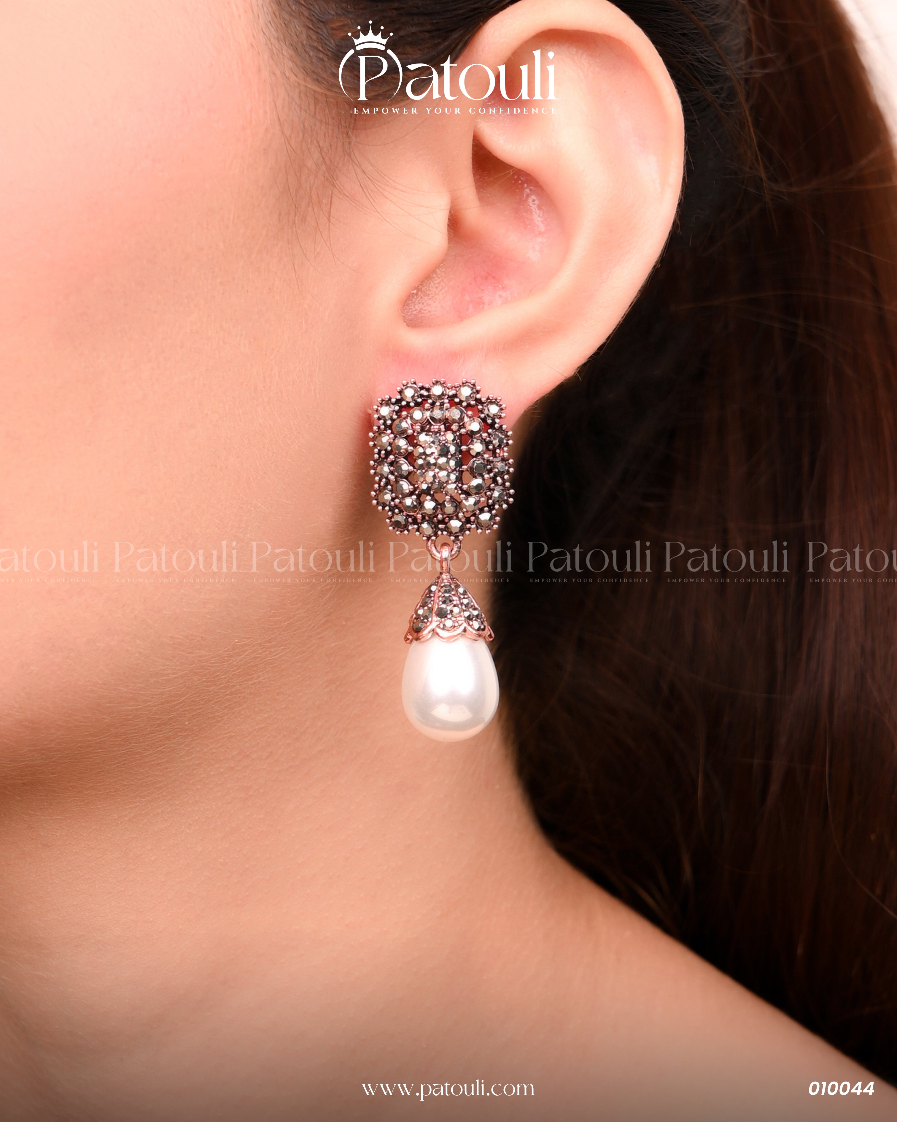 The Bliss Pearl Hoops