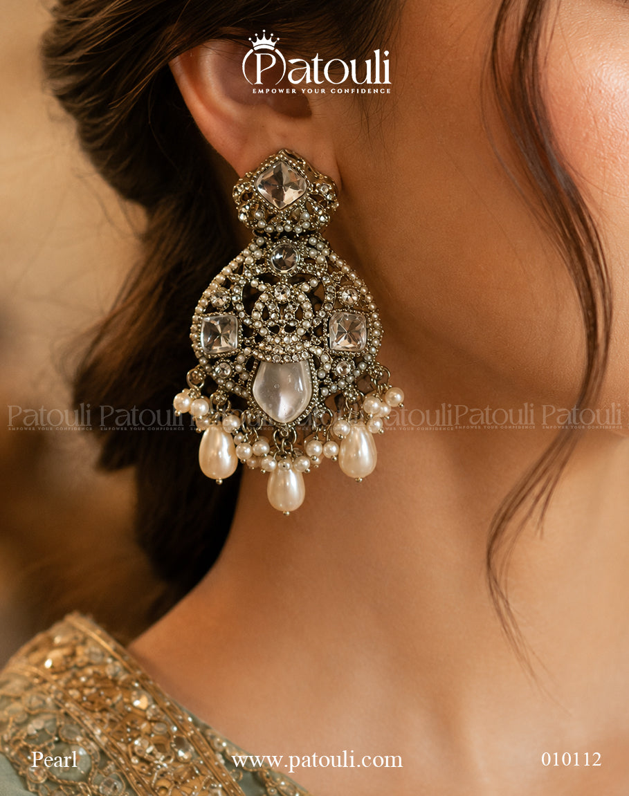 Rang-e-Noir Pearl Earrings