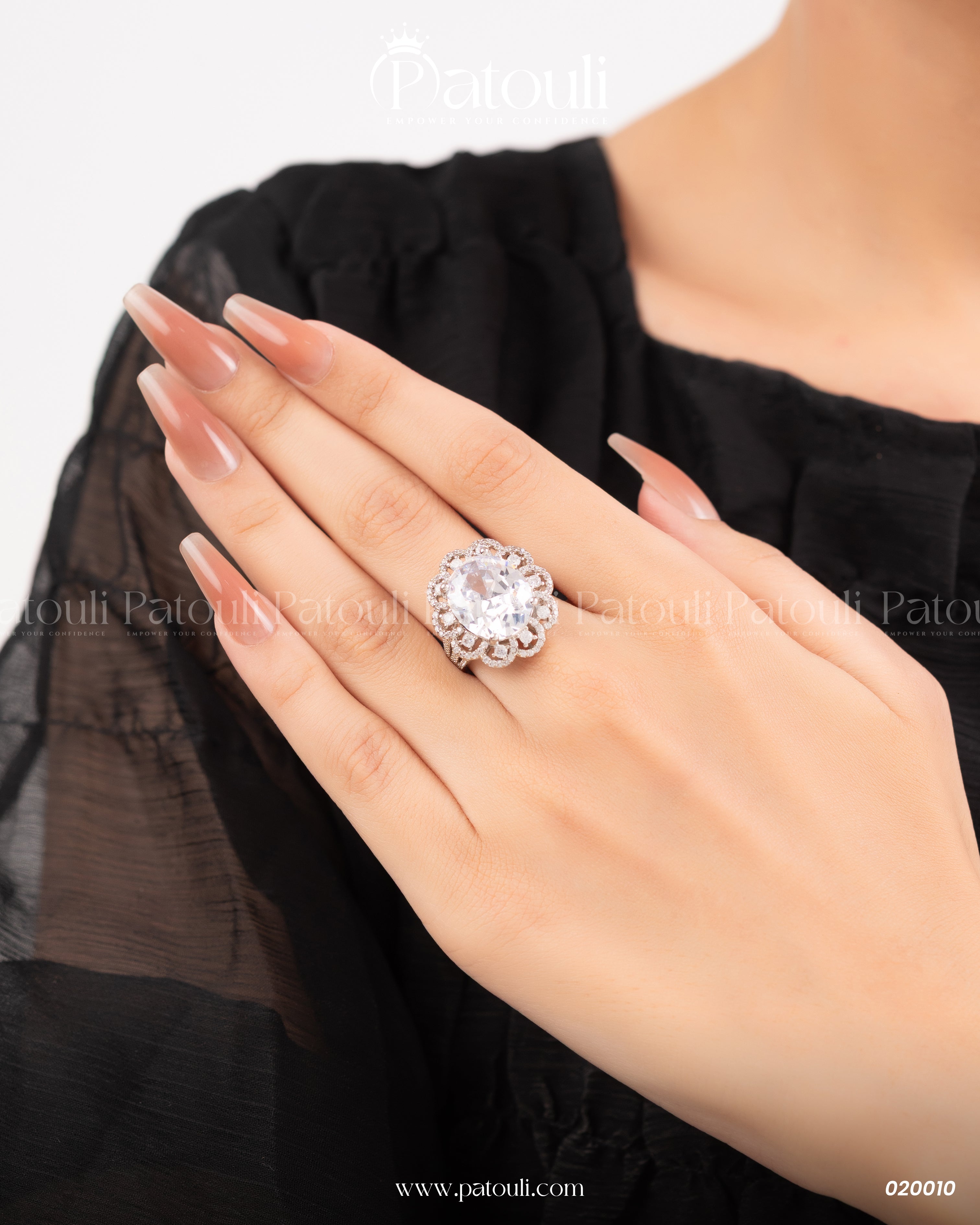 Elegant Floral Zirconia Silver Ring