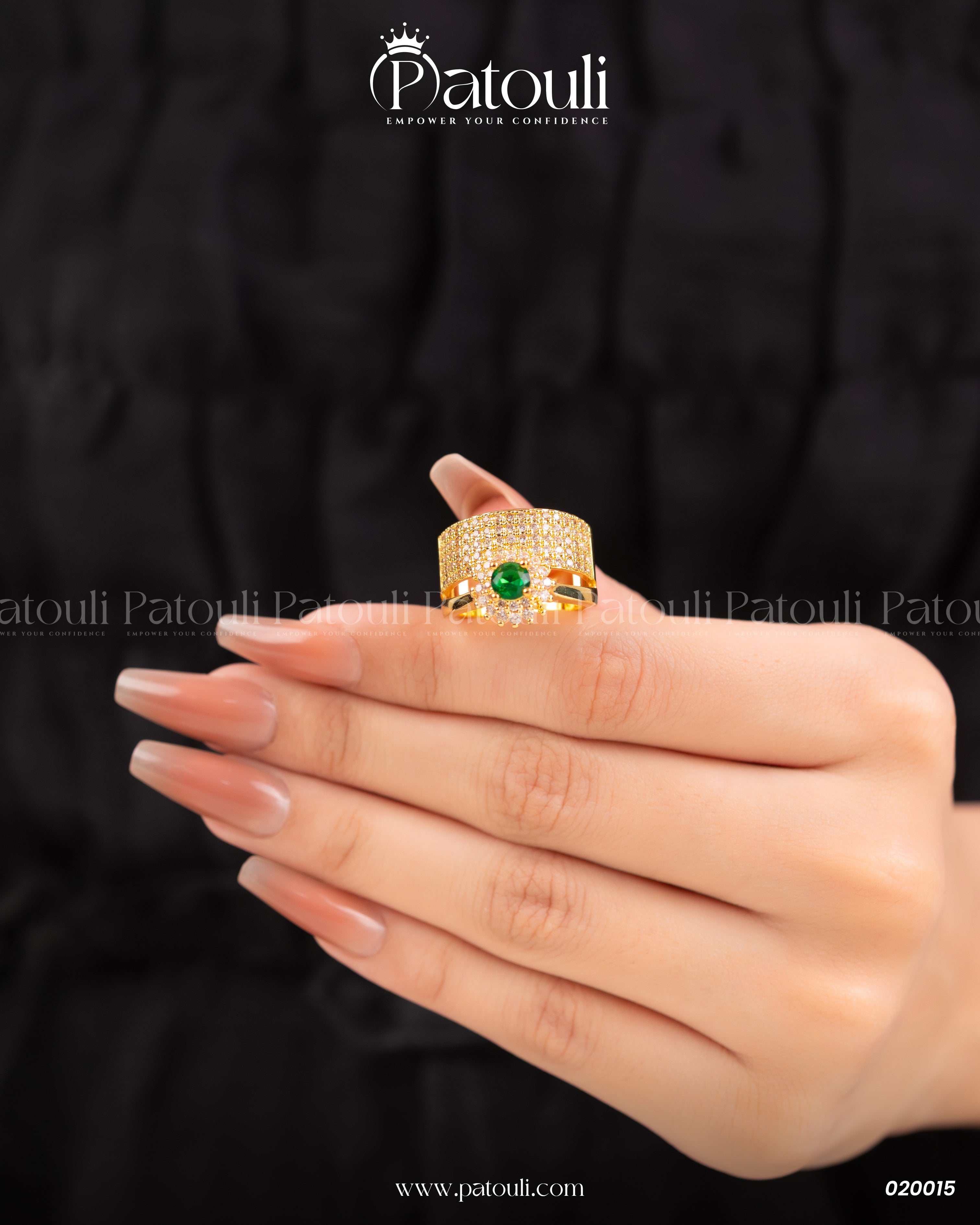 Luxe Engagement Gold Ring