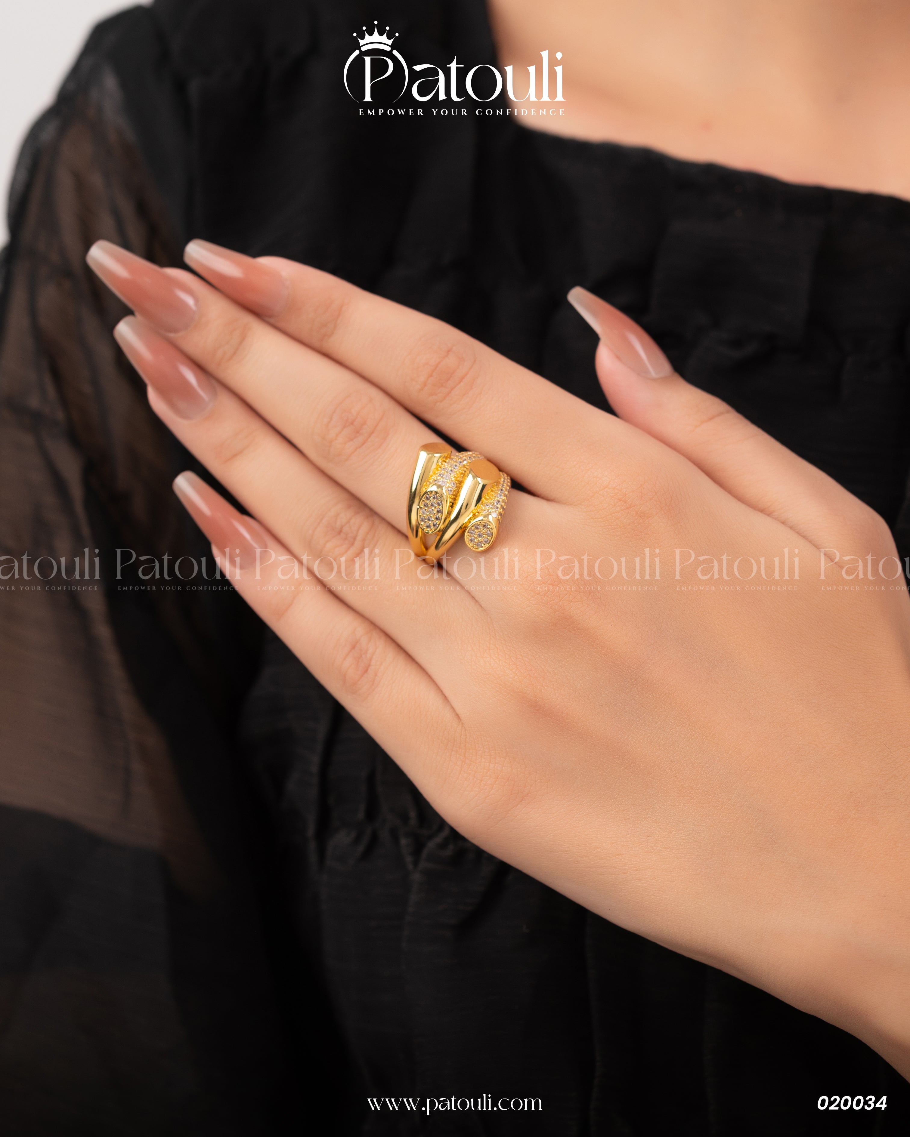 Modern Classic Solitaire Golden Ring