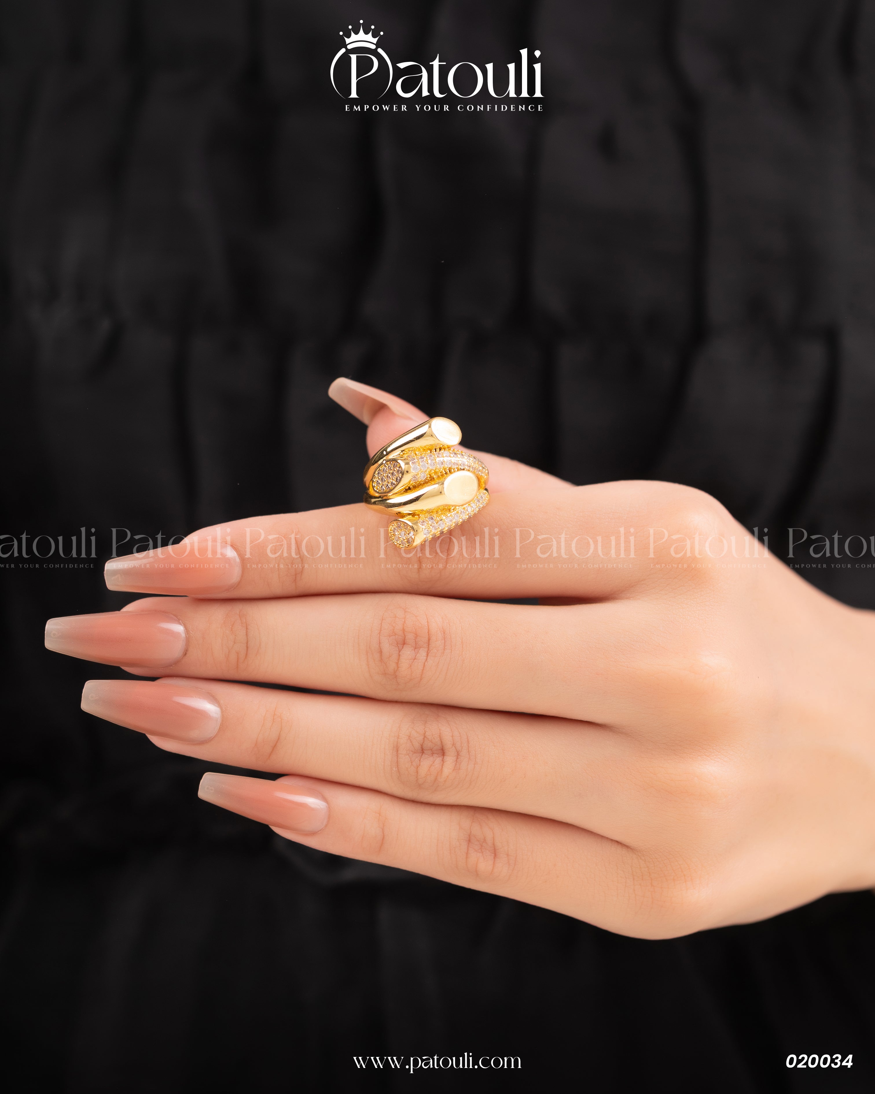 Modern Classic Solitaire Golden Ring