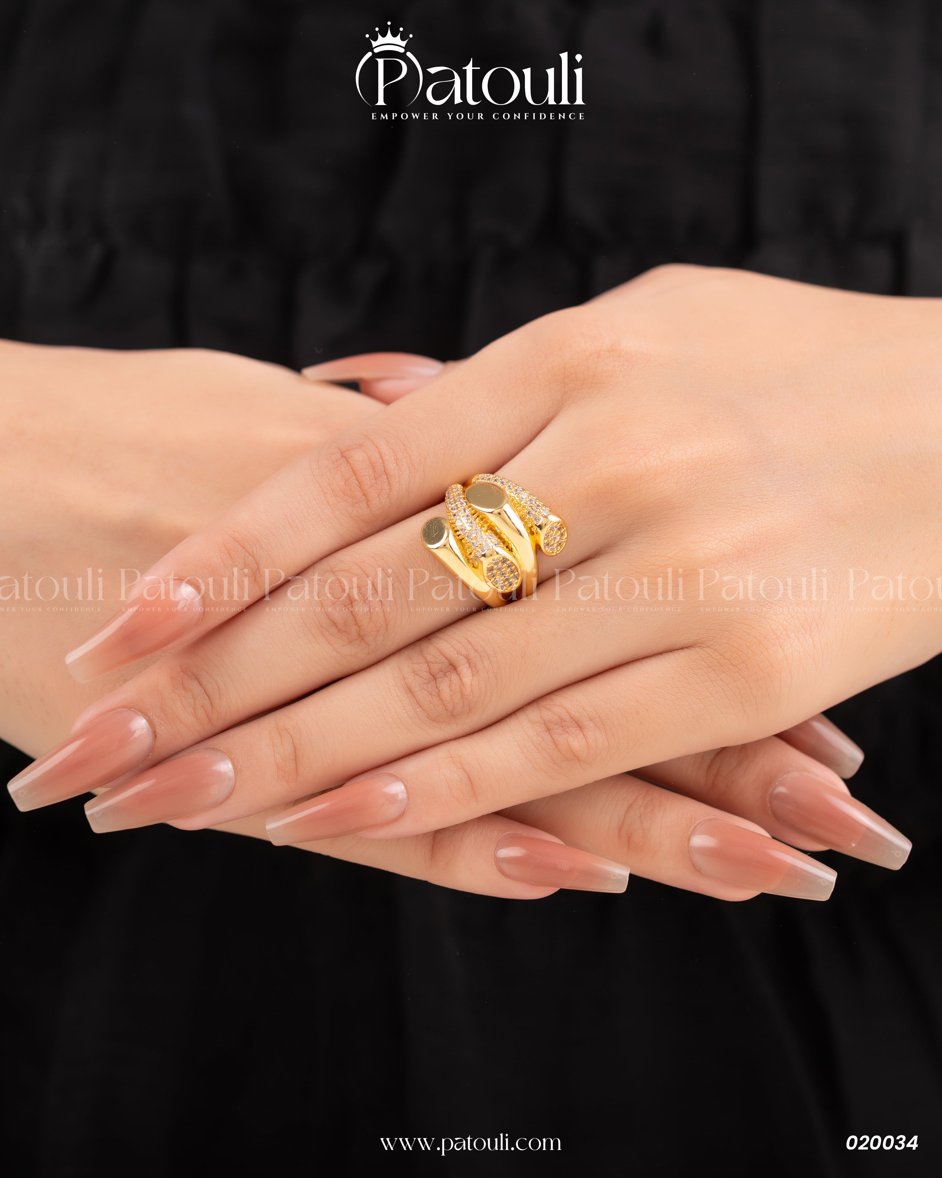 Modern Classic Solitaire Golden Ring