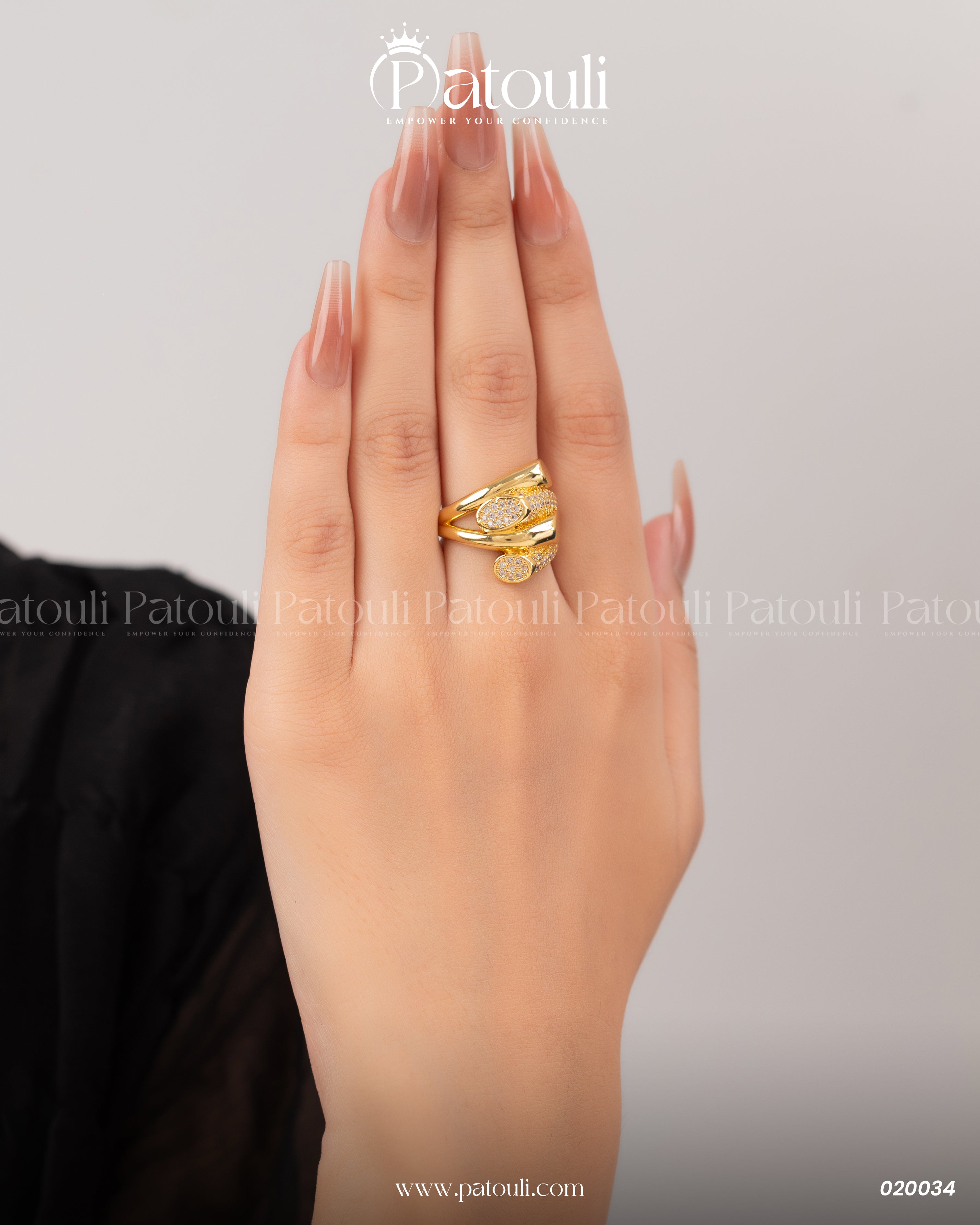 Modern Classic Solitaire Golden Ring