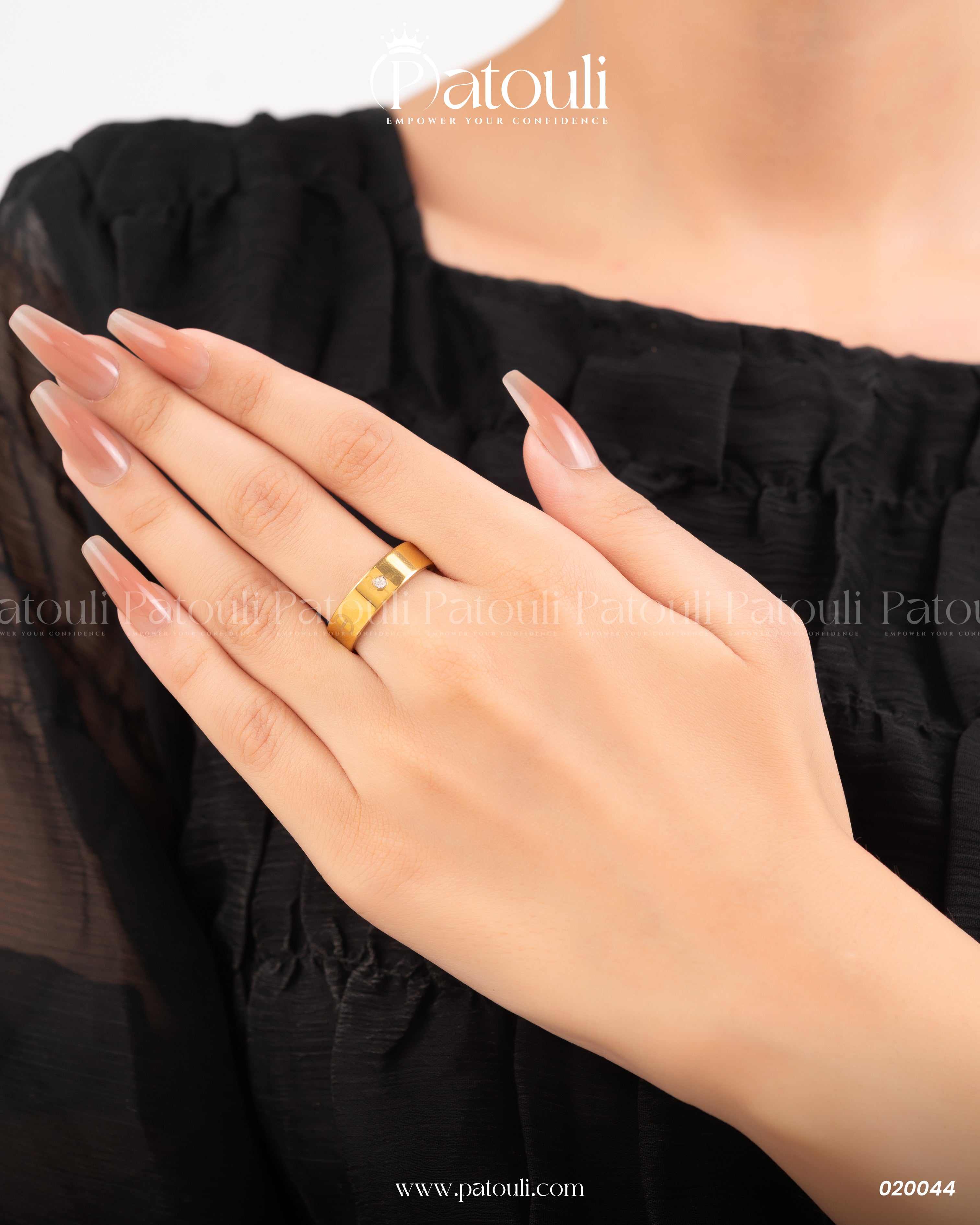 Elegant Golden Ring