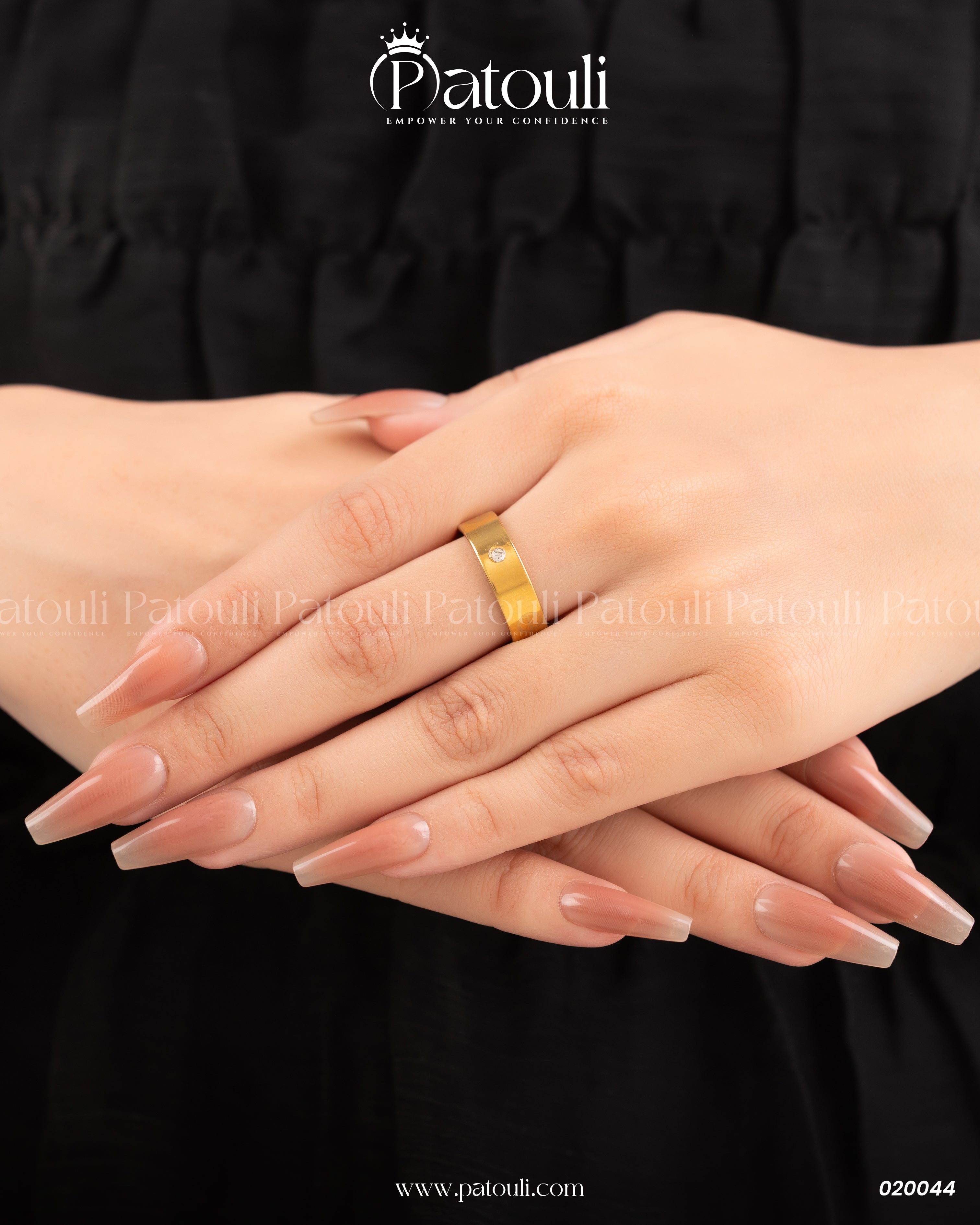 Elegant Golden Ring