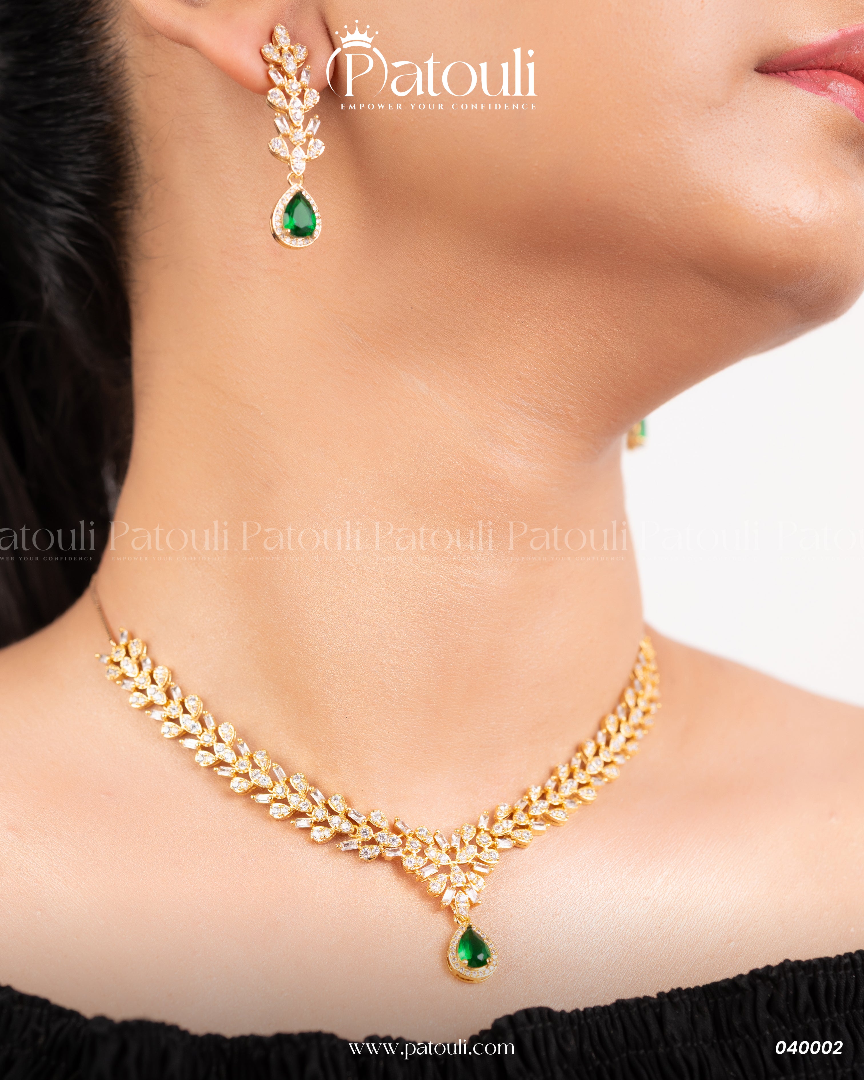 Beautiful Leaf Design Emerald Stone