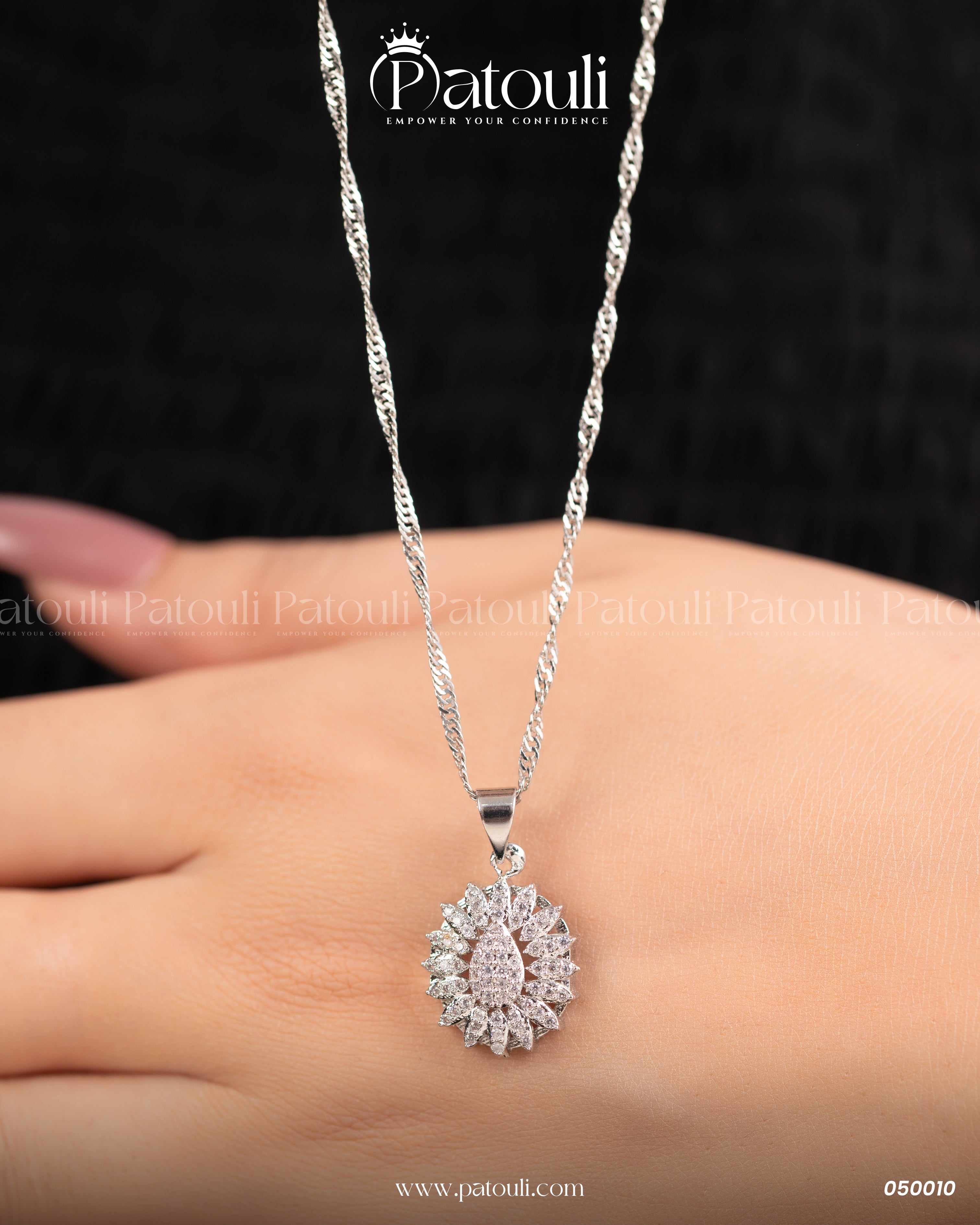 Circular Zircone Necklace