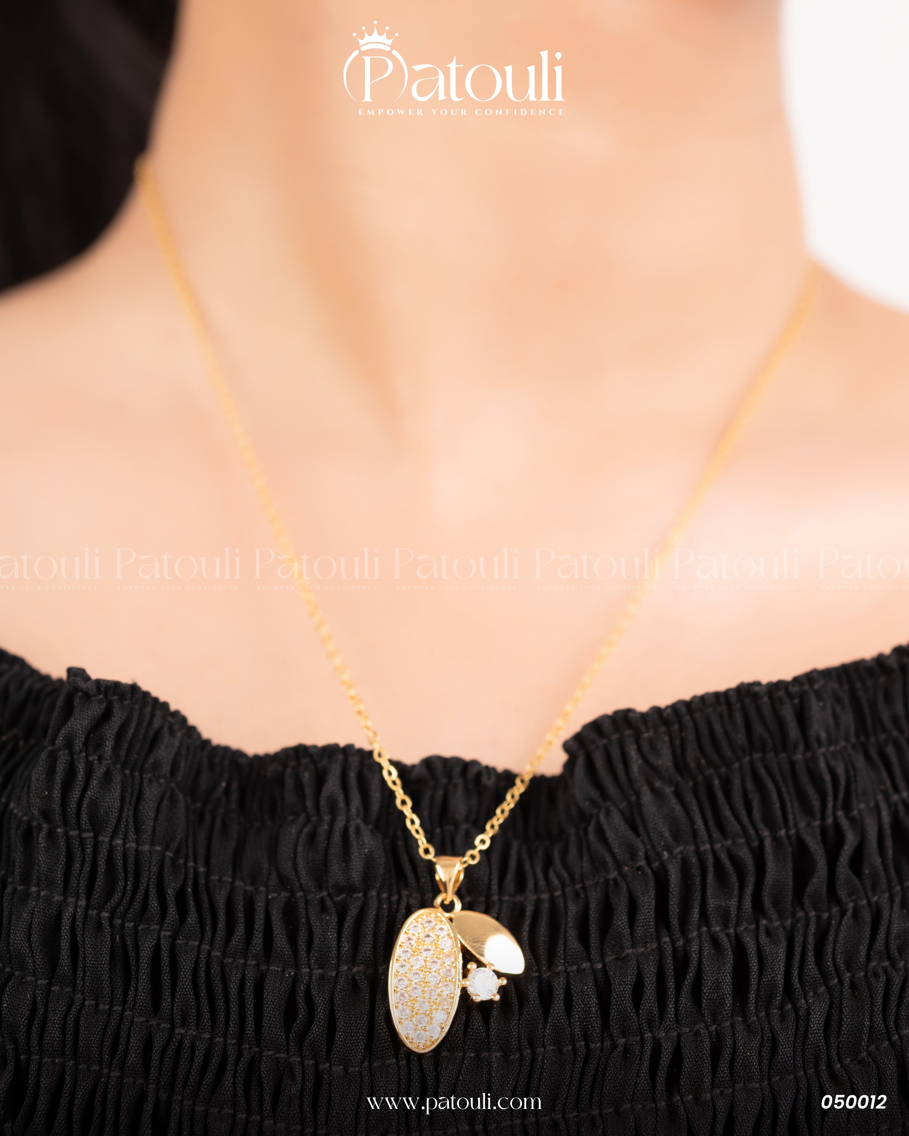 Beautiful Golden Leaf Necklace