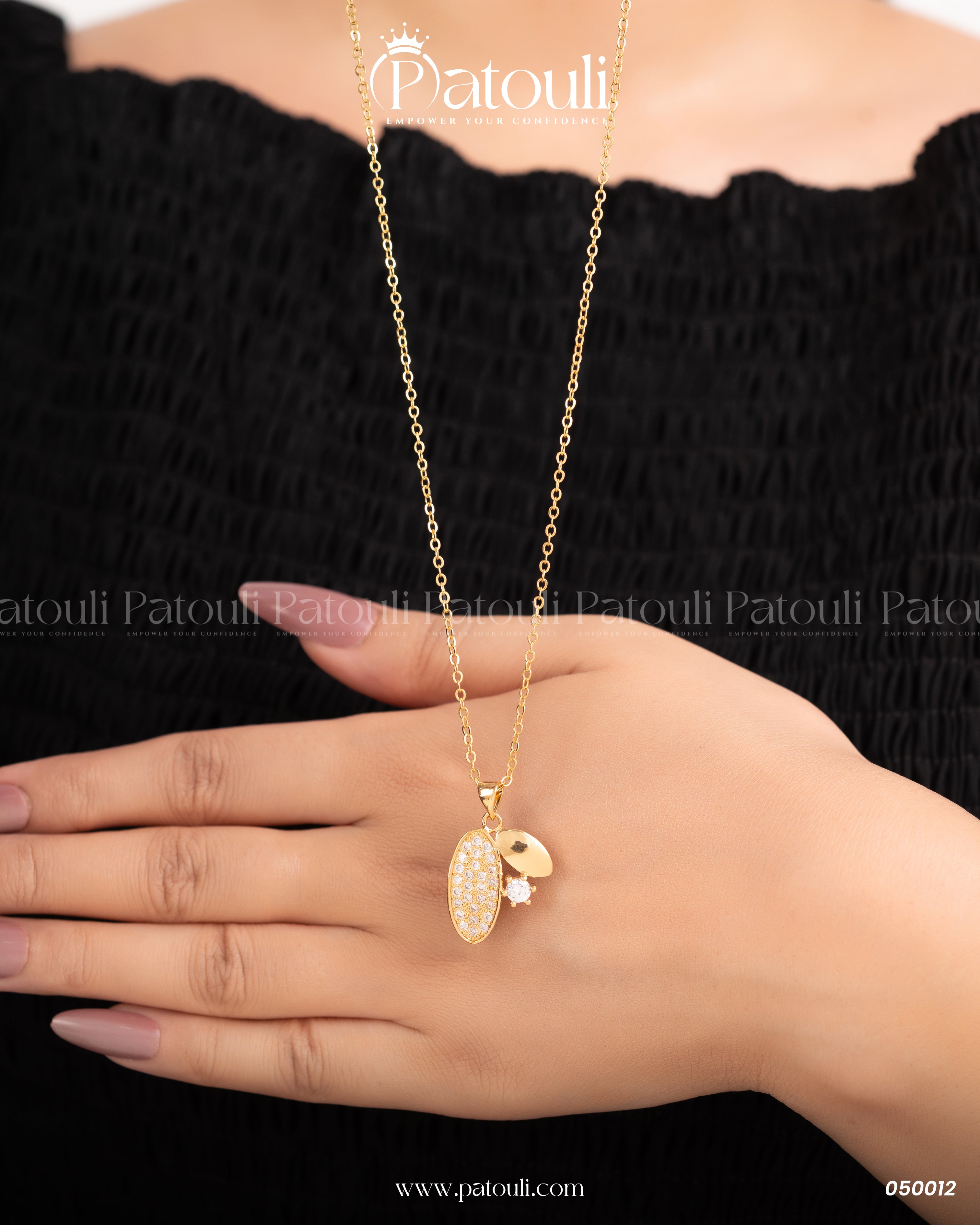Beautiful Golden Leaf Necklace